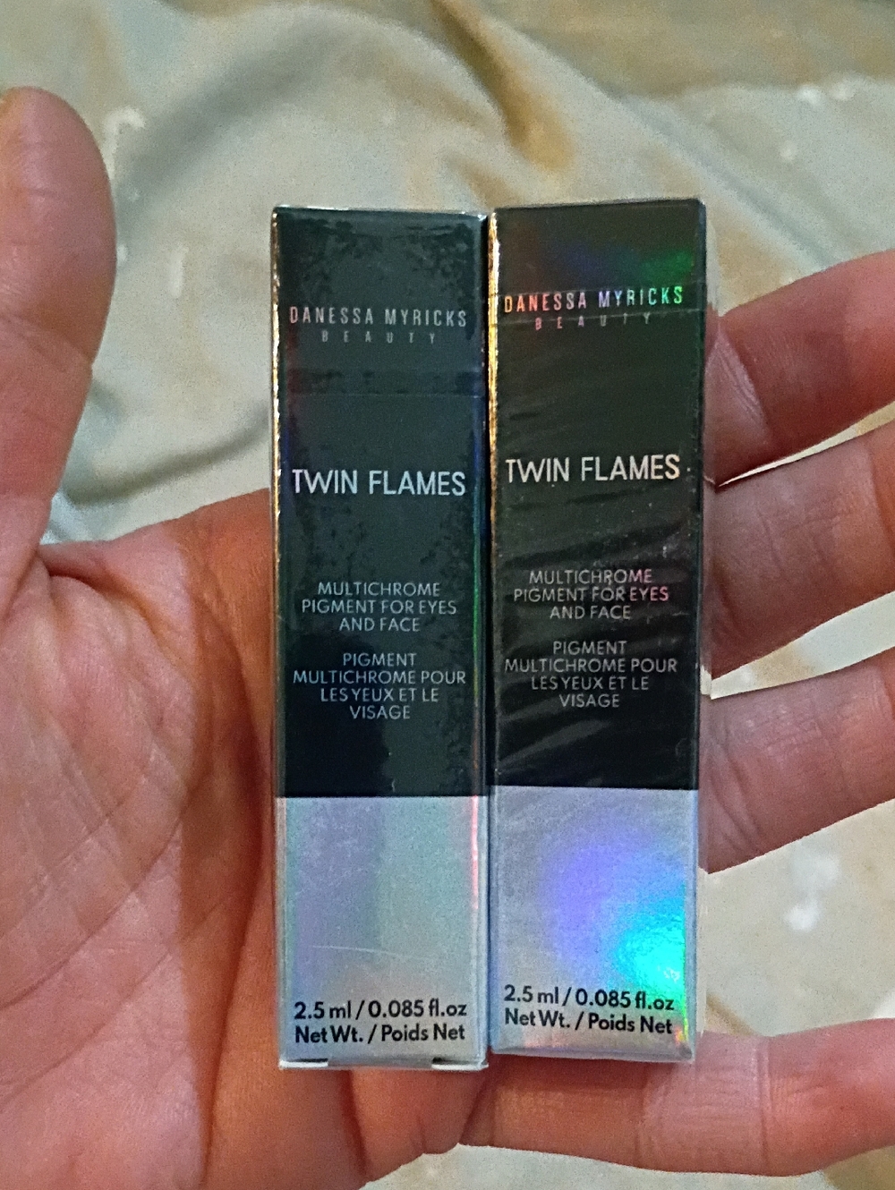 Danessa Myricks Beauty Twin Flames Multichrome Pigment - Green/Blue Shift